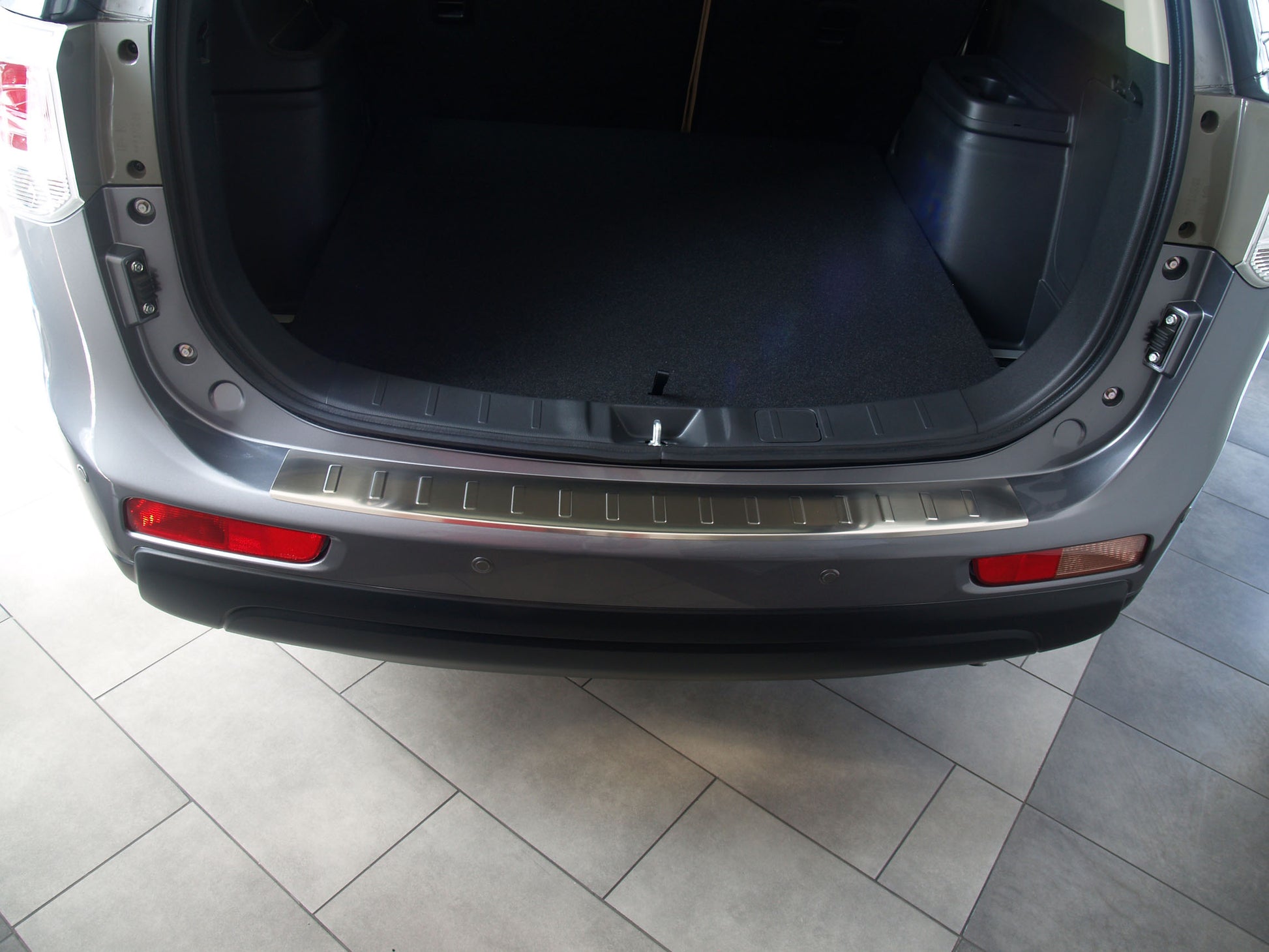 Protector parachoques trasero MITSUBISHI OUTLANDER 2012-2015-ICCTUNING